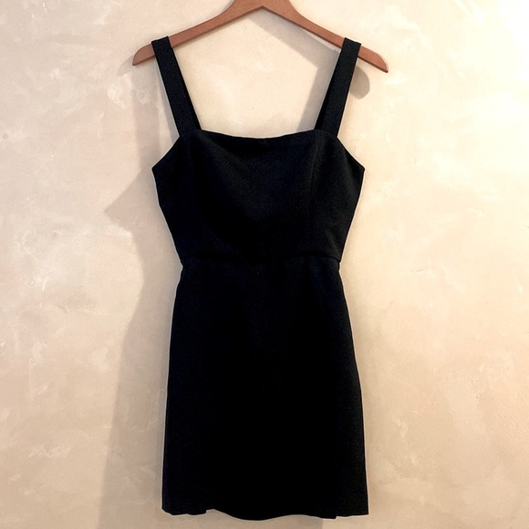 Aritzia Wilfred Aperature Tie-back Mini Dress Size: 6 Color: Black - Picture 8 of 13